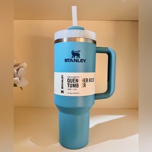 🎉LAST CHANCE🎉Stanley 40 oz. Quencher H2.0 FlowState Tumbler Pool